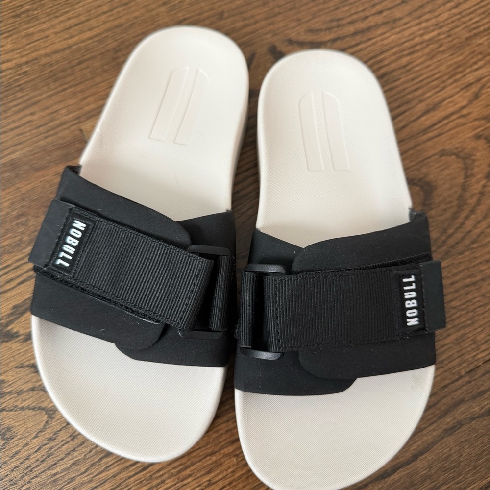 NOBULL Black and White Slides